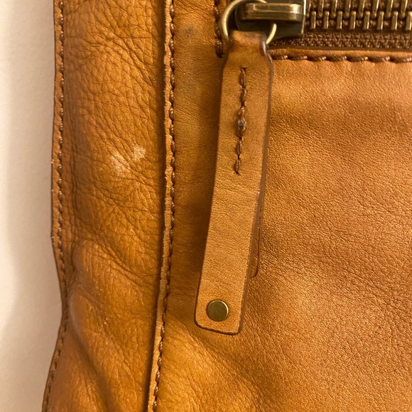 COPY - Fossil Crossbody Leather Bag - Picture 5 of 10